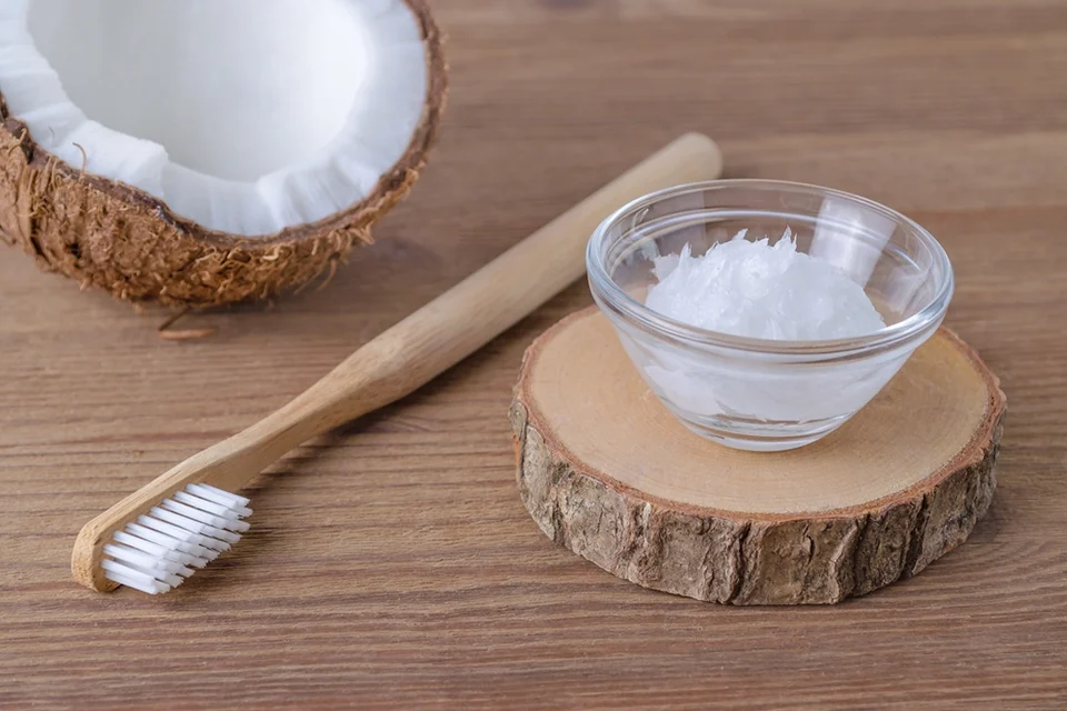 Oil pulling Teeth Whitening